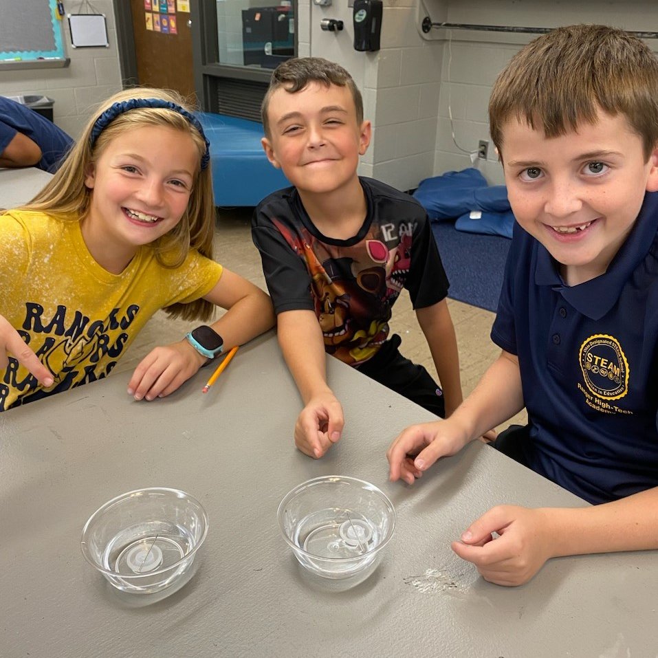 RHTASTEMgrade4's tweet photo. Our 4th graders are learning all about map skills and creating their own maps! To learn how compasses work, our learners created their own. Great job, Rangers! https://t.co/9LfzSudFm6
