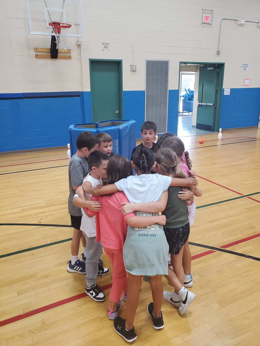 Our third graders went above and beyond today! Utilizing their football throwing skills, they explored throwing at different levels and different forces to hit stationary targets. Most impressively, they strategized together to help their team succeed! <a href="/pq_elementary/">PQ Elementary</a> <a href="/NS_Tigers/">North Salem Tigers</a>