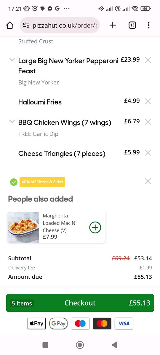 bottle_monkey's tweet photo. @pizzahutuk I'm sure you'll check my maths but that doesn't look like 40% of to me? Ordering all full price pizzas and sides with the 40% discount offer. https://t.co/JLbU15eiSC