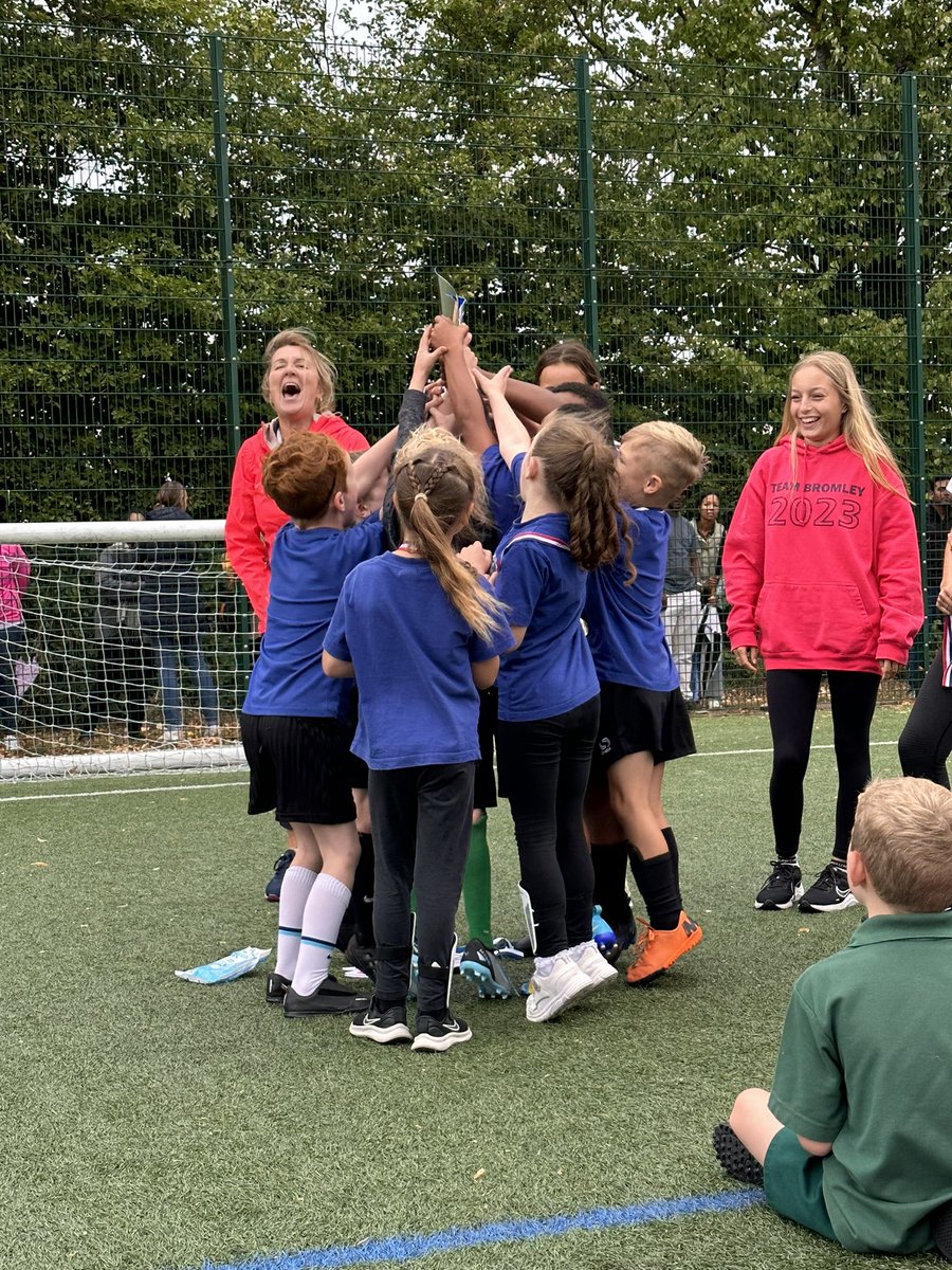 Midfield Primary School tweet media