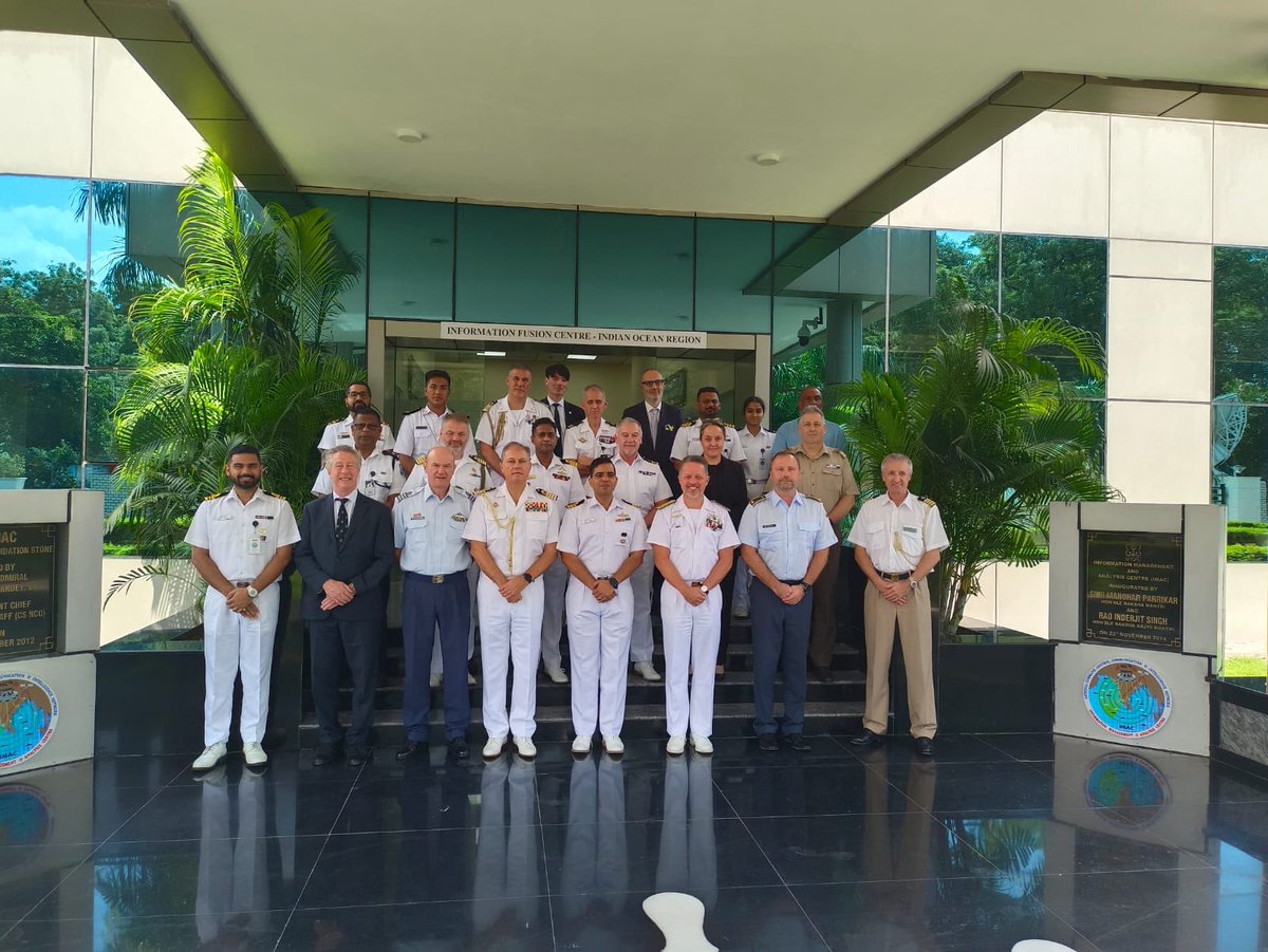 EUNAVFOR's tweet photo. On 20 September, #OperationAtalanta DCOM and the EU Defence Attachés in India visit the @IFC_IOR.
Collaboration & cooperation with partners is paramount to enhancing Maritime Security in #NWIO. @CrimarioII #IORIS tool plays a key role as a crucial information-sharing platform. https://t.co/MC2uq6l7nJ