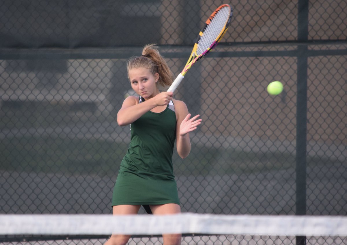 WilliamFloydSD's tweet photo. Congratulations to varsity tennis senior Adrianna Filippelli on being named to Newsday’s Top 30 Long Island High School Girls Tennis Players for Fall 2023! 🎾 

Adrianna has helped varsity girls’ tennis get off to a great this season! 
 
#LetsGoFloyd #FloydStrong 💪 https://t.co/jQRvqj9kiN