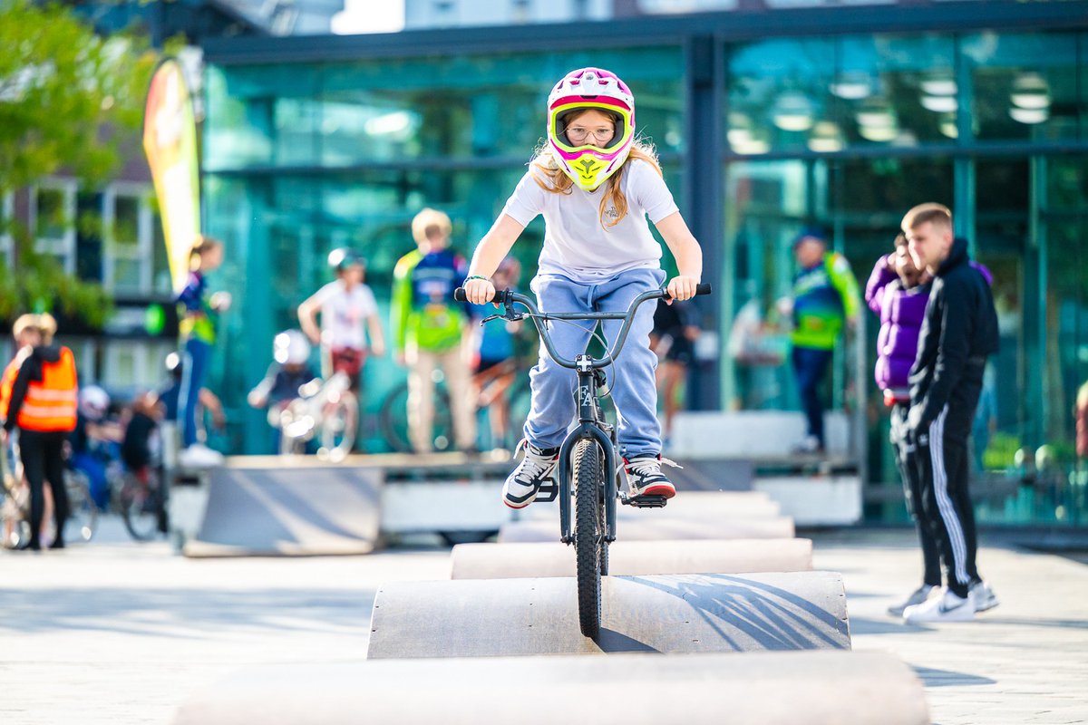 De eerste dag van het EK Wielrennen in Drenthe zit erop! De eerste renners maakten kennis met Drenthe! <a href="/EKwielrennen23/">Ek Wielrennen 2023</a>  #drenthe2023 #EKwielrennen #opfietse 📸 <a href="/MarcelJdeJong/">Marcel J. de Jong</a>