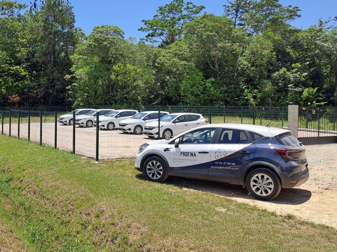 CF_Profina's tweet photo. @cf_profina a réalisé la livraison de 8 véhicules pour le renouvellement du parc auprès de nos partenaires IKEM location Guyane automobile. 

Pour en savoir plus sur nos offres actuelles : 
📧 faustin.jameson@cf-profina.com
📞 (+594) 594 47 89 98 l (+594) 694 38 35 18 https://t.co/1XErTHg9bB