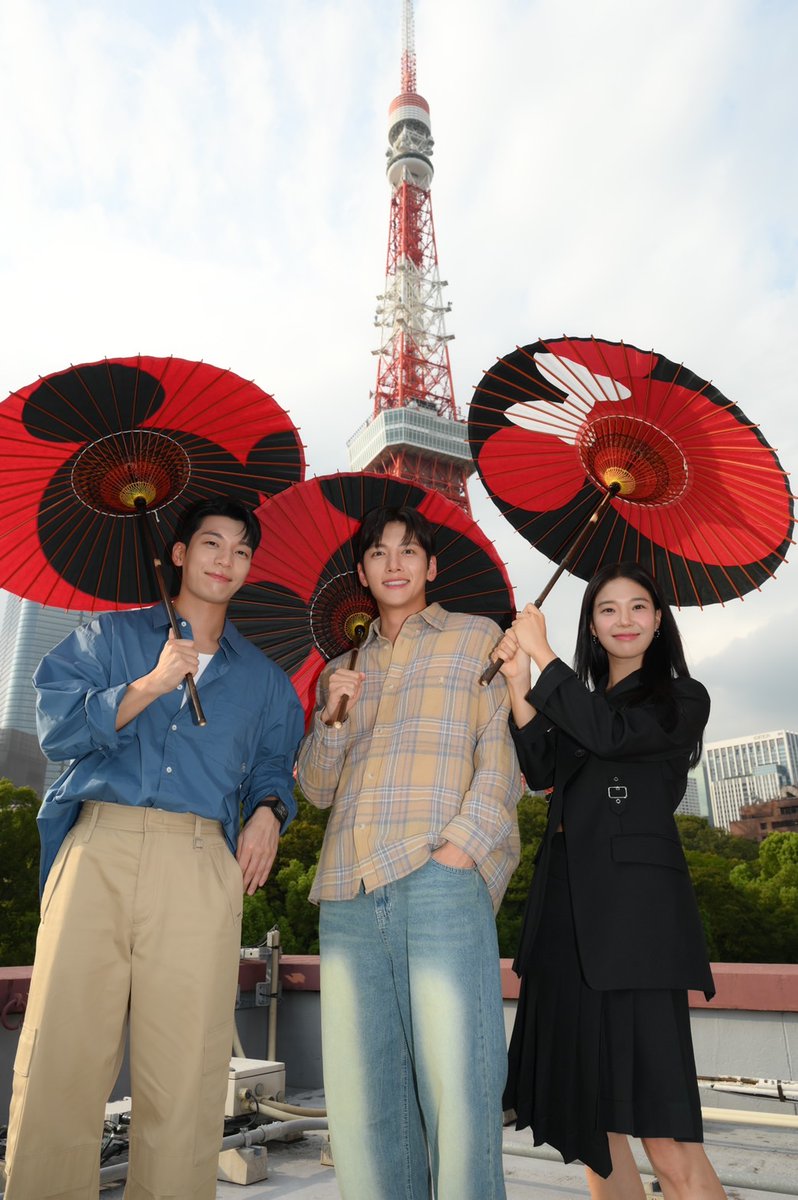ディズニープラス公式 tweet media