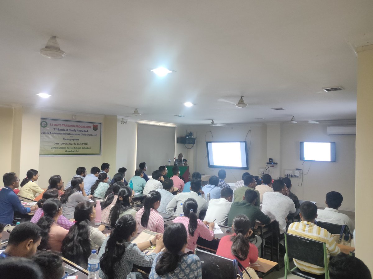 AFS_Assam's tweet photo. 12 Days Training Programme of Junior Assistants and Stenographers  at  Assam Forest School, Jalukbari.
A lecture delivered on  #Duties and responsibilities of Jr Asstt. #Transfer of charge of Jr.Asstt. #Role and Responsibilty of DDO by Sri J.Mishra, AFS,(Retd.)
@cmpatowary https://t.co/WVEfUEwv3t
