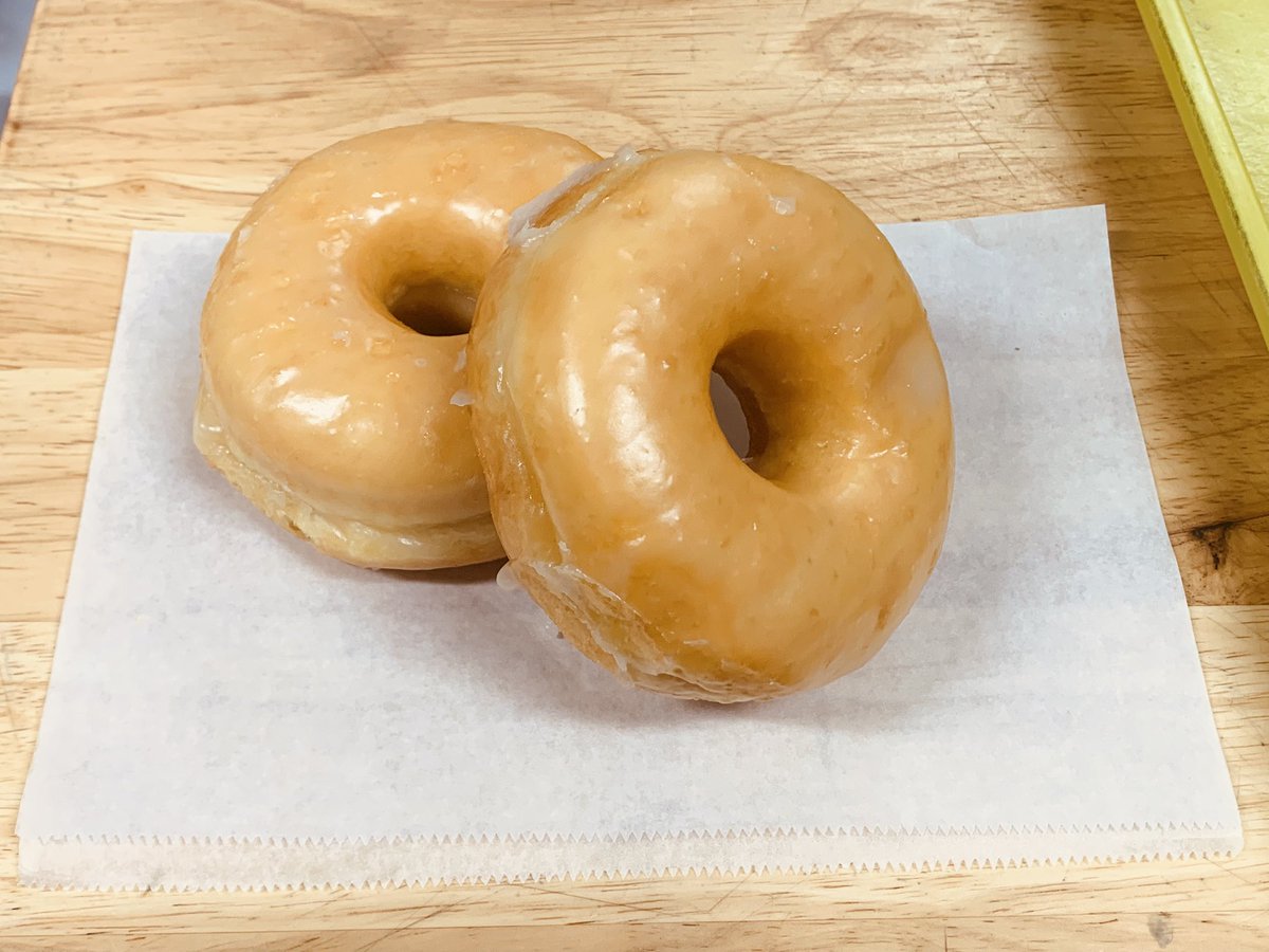NiniFreshDonut's tweet photo. With every purchase at Nini’s, we’ll throw in an extra glaze! Feel free to stop by and enjoy the free treat as we look forward to seeing you!

Please like and share and thank you for always supporting us! https://t.co/SKZCNLeQAH