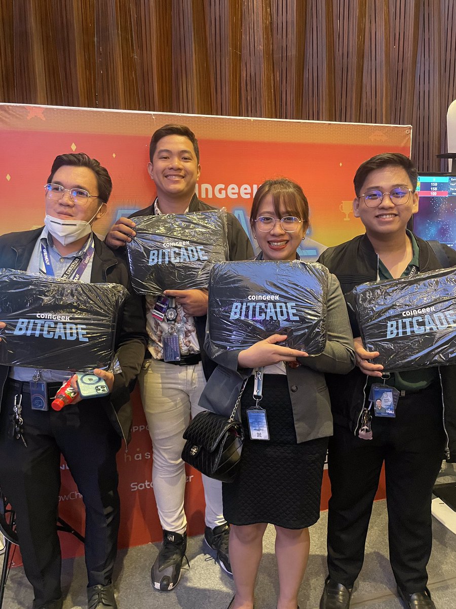 TokenSlayerX's tweet photo. Participants and Visitors are very happy with their Laptop Case Freebies!
Visit #CGBitcadePH Booth tomorrow to get that limited edition @RealCoinGeek_PH laptop cases! First come first serve basis. Hope to see you guys there! #PBW2023 https://t.co/fWBNbygjJa