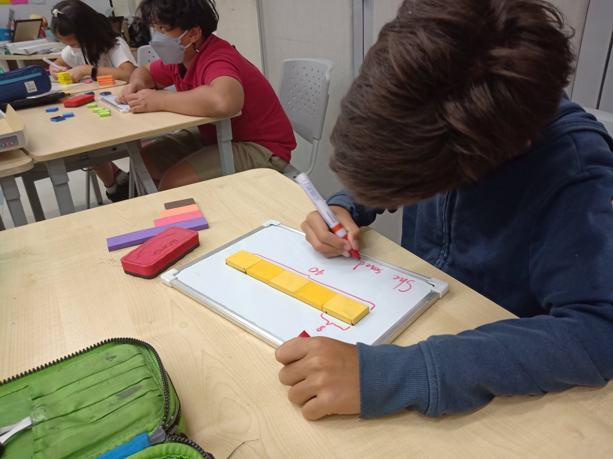 HISYear5's tweet photo. There are 6 girls in a Year 5 classroom. The amount of boys was twice as much as the girls. What was the total amount of students in the Year 5 classroom?
Here's the Year 5s working to show their answer to such question using 🌟 Bar Model 🌟
#HIS_Learning #SingaporeMath https://t.co/eAmuOEYvTQ