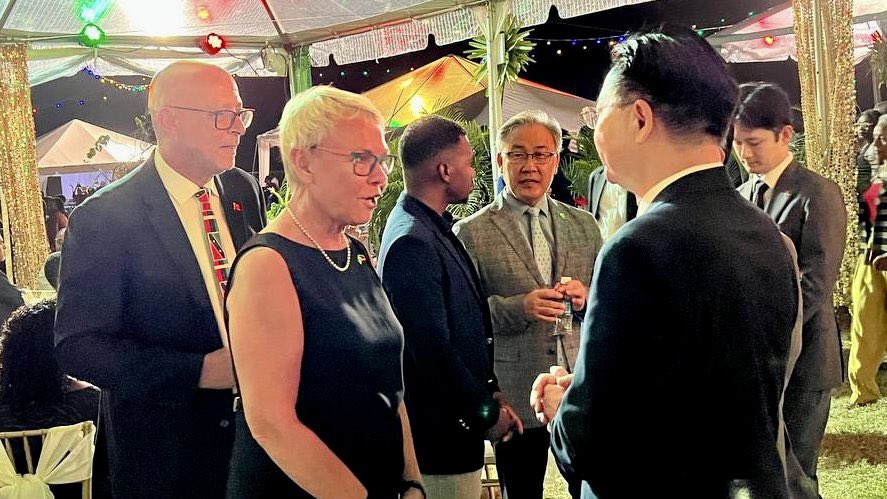 MOFA_Taiwan's tweet photo. The #Independence40 celebration hosted by #StKittsAndNevis🇰🇳 Governor-General Marcella Liburd was brimming with warmth & joy. Minister Wu was honored to attend the historic event, where he proudly represented #Taiwan🇹🇼 & joined talks aimed at fostering a brighter future. https://t.co/tFnyNmvFNf