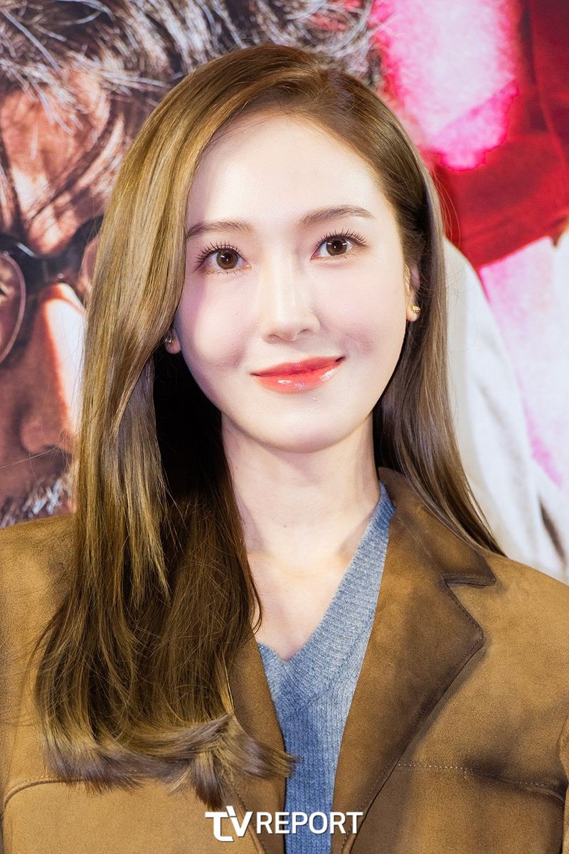 hyori_sunie's tweet photo. 230920 Jessica Jung at <Cobweb> VIP premiere 

#JessicaJung #제시카 https://t.co/IuIF9LKVwg