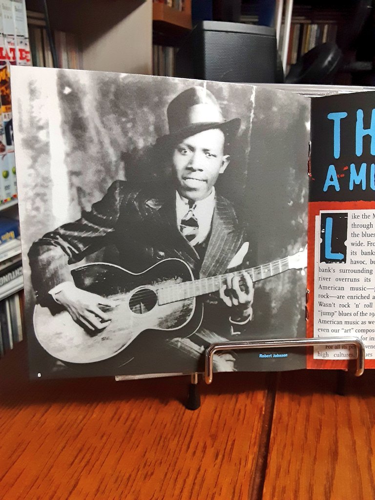 FileKinky's tweet photo. #BluesFile
#本日聴いたCD2023
O.S.T.
『Martin Scorsese Presents The Blues』
輸入盤・2003年
#RobertJohnson
#SkipJames
#HowlinWolf
#MuddyWaters
#JohnLeeHooker
#SonHouse
#RayCharles
#BBKing
#JohnMayall s' Blues Breakers & #EricClapton
#JanisJoplin
... and more https://t.co/GkfEXEyYlx