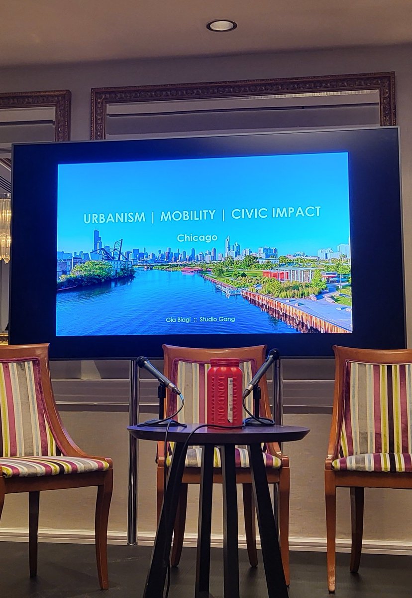 Mikayla_Sinead's tweet photo. Good insights here at #TransportInnovationSummit representing @BOMlab really engaging international innovators from Chicago & Oslo as well as more local folks discussing #MaaS #Accessability & #Community all positive learning for our developing #HiddenKingdoms travel assist app! https://t.co/xqpm6KK654