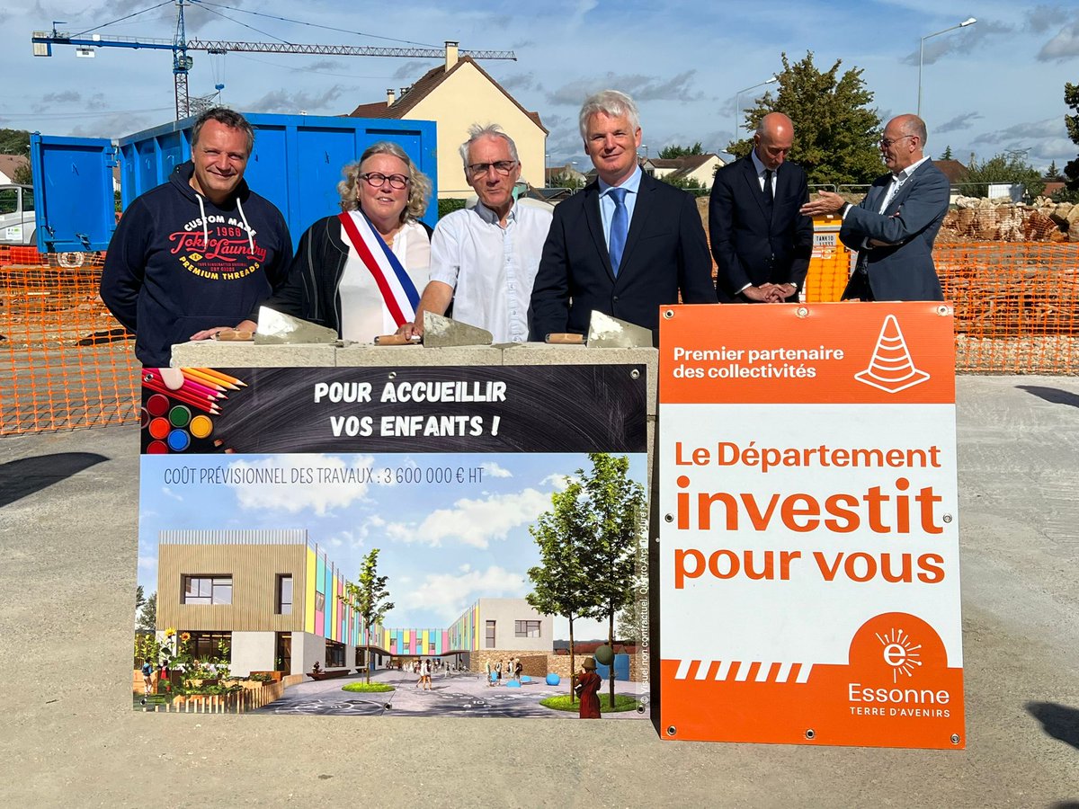 Alexandre Touzet (@touzetalexandre) on Twitter photo Pose de la 1ère pierre de l'école Jean Moulin de #lardy. Le <a href="/CDEssonne/">Département de l'Essonne</a> apporte une subvention de 200 000 € pour soutenir la qualité environnementale du projet.
Vive l'école, vive les élèves et vive les enseignants !
#CantonArpajon #cantonarpajonlardy
<a href="/dbougraud/">Dominique Bougraud</a> <a href="/durovray/">François Durovray</a> Pose de la 1ère pierre de l'école Jean Moulin de #lardy. Le <a href="/CDEssonne/">Département de l'Essonne</a> apporte une subvention de 200 000 € pour soutenir la qualité environnementale du projet.
Vive l'école, vive les élèves et vive les enseignants !
#CantonArpajon #cantonarpajonlardy
<a href="/dbougraud/">Dominique Bougraud</a> <a href="/durovray/">François Durovray</a>
