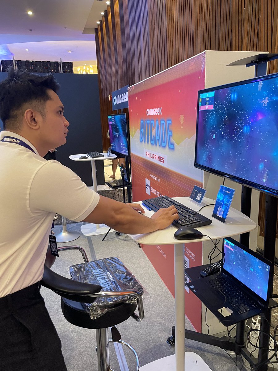 TokenSlayerX's tweet photo. Participants are very competitive playing @hastearcade Lost Game.
Get a chance to win up to $50 by playing @hastearcade games. Visit #CGBitcadePH Booth tomorrow, register then follow them on all its social media platforms and download the @handcashapp. As easy as 1,2,3! https://t.co/g0xFbD23wh