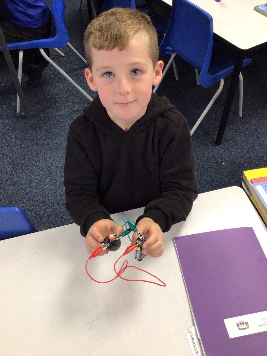 HighBankJIN_Y5's tweet photo. We’re making electrical circuits today and testing to see if they’re complete or incomplete https://t.co/NbYOYR4p5J