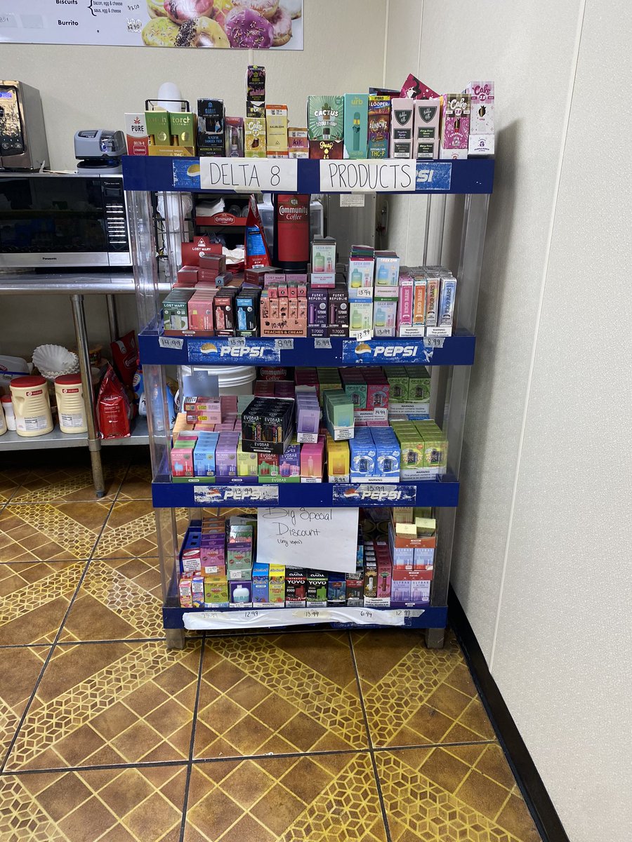 NiniFreshDonut's tweet photo. All vape products are now $2 off with every purchase! https://t.co/UlAMGJwvsY