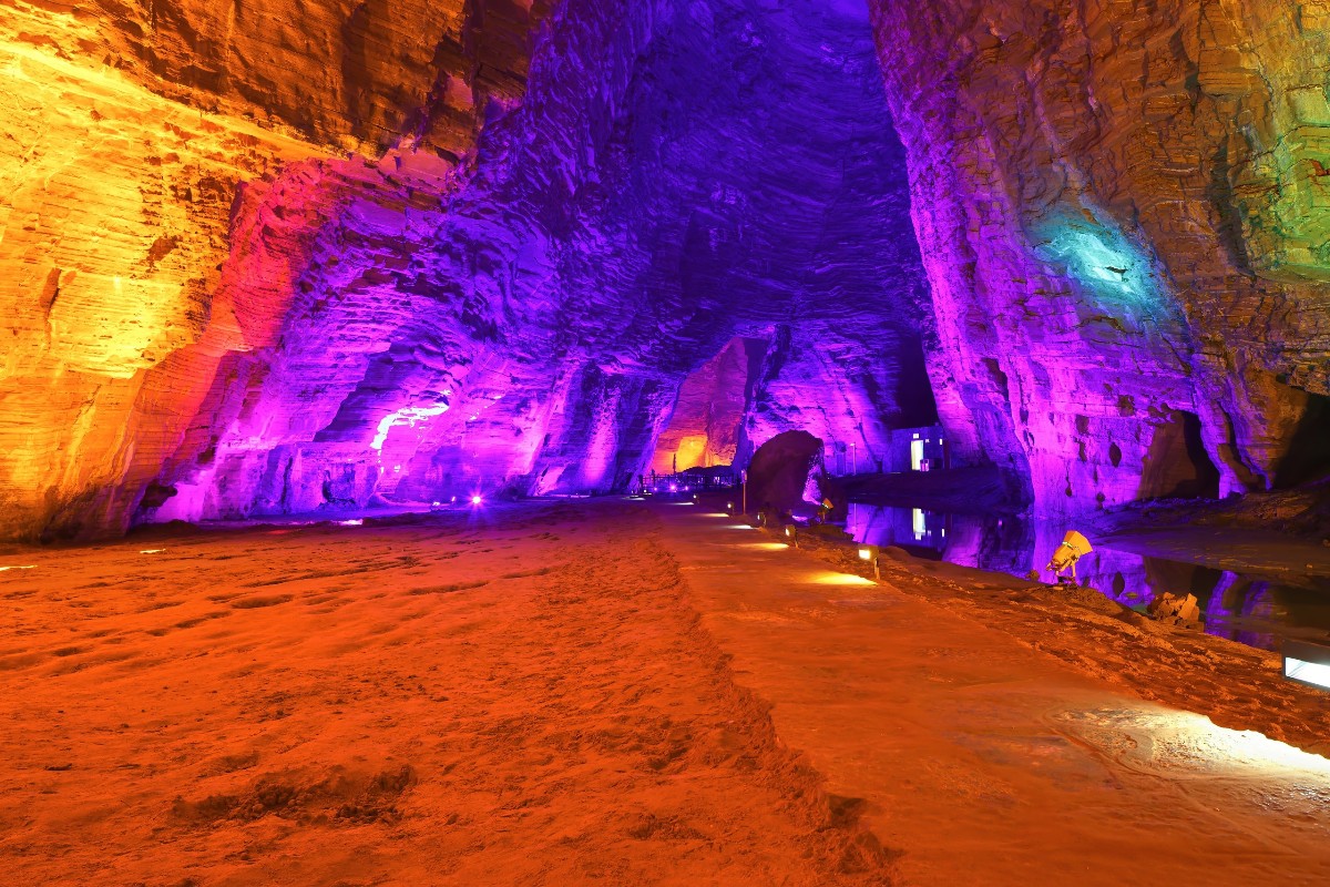 🏞️With breathtaking #karst topography, great ecology, and rich folk culture,  #EnshiGrandCanyon-#TenglongCave Geopark has the potential to be recognized as the third global geopark in #Hubei province! #OpenHubei #BeautifulHubei #EcoHubei #UNESCO