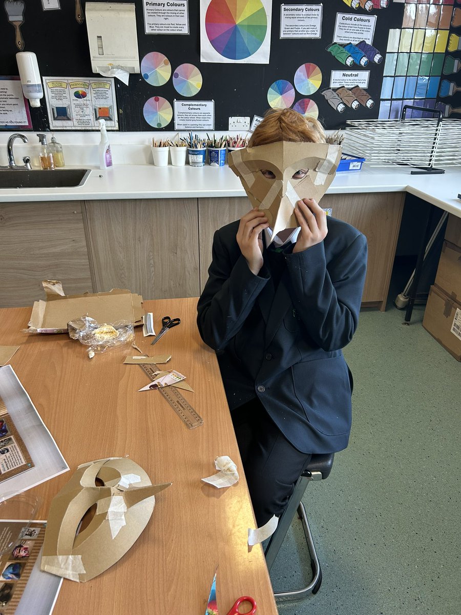 Art_MissKelly's tweet photo. Our S2/S3 3D art club started last week and we are already making great progress with our @DarrellWakelam half masks for Halloween! Plenty space for others to join next week…B208 lunch times 🎭📦✂️🧑🎨 #hgsART https://t.co/PglbFto6bI