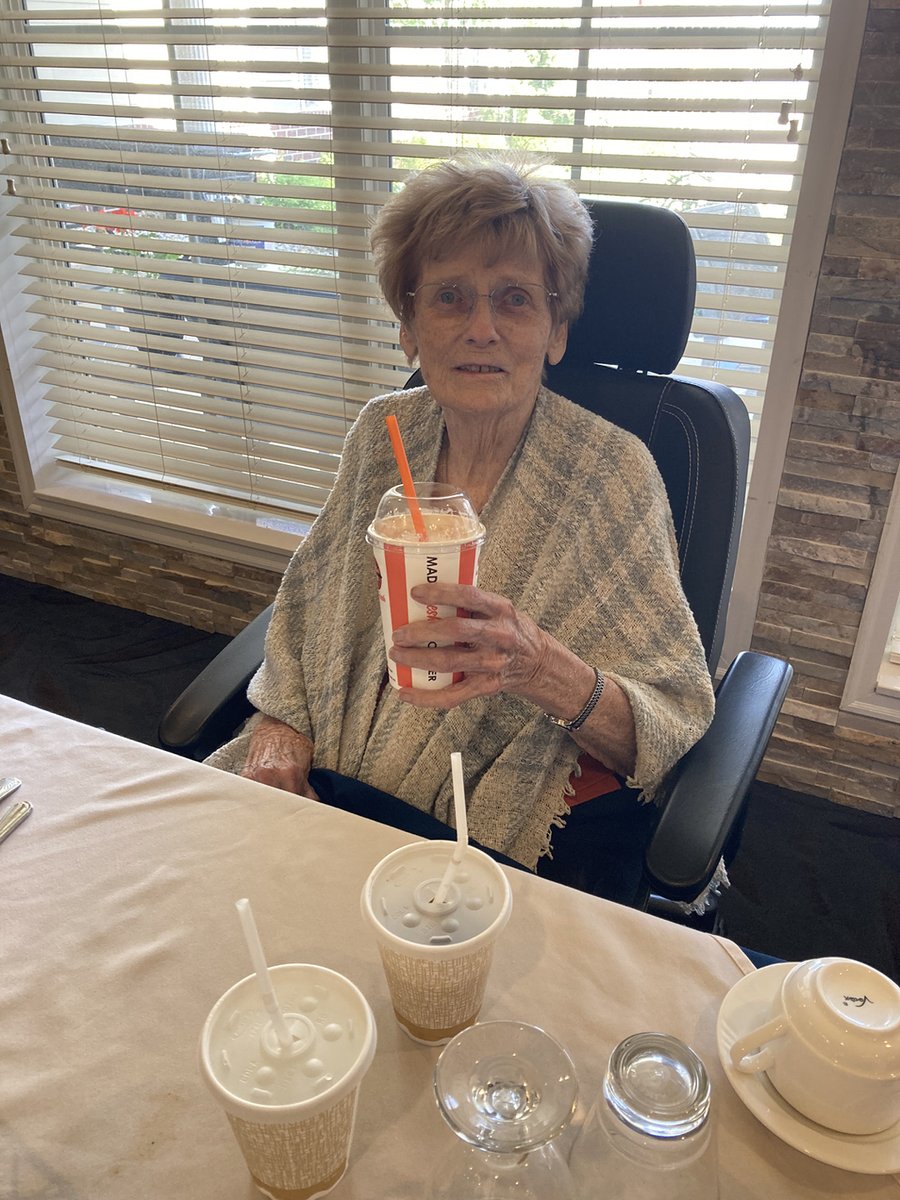 SpringsLima's tweet photo. September’s Taste of the Town was A&amp;W Rootbeer. The residents enjoyed that “Frosty Mug Taste” and the onion rings are out of this world! #TrilogyLiving https://t.co/YWq0dcuu6Z