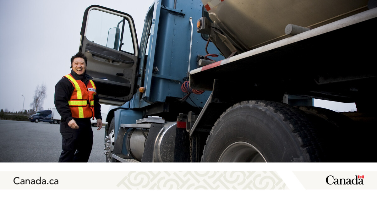 Transport_gc's tweet photo. We have a free, 24/7 hotline available for emergencies involving dangerous goods ⚠ Examples of what #CANUTEC can help with include:
✅actions to protect people, property, and the environment
✅ fire, explosion, spill, and leak mitigation
✅ first aid measures after exposure https://t.co/xushjKdKNv