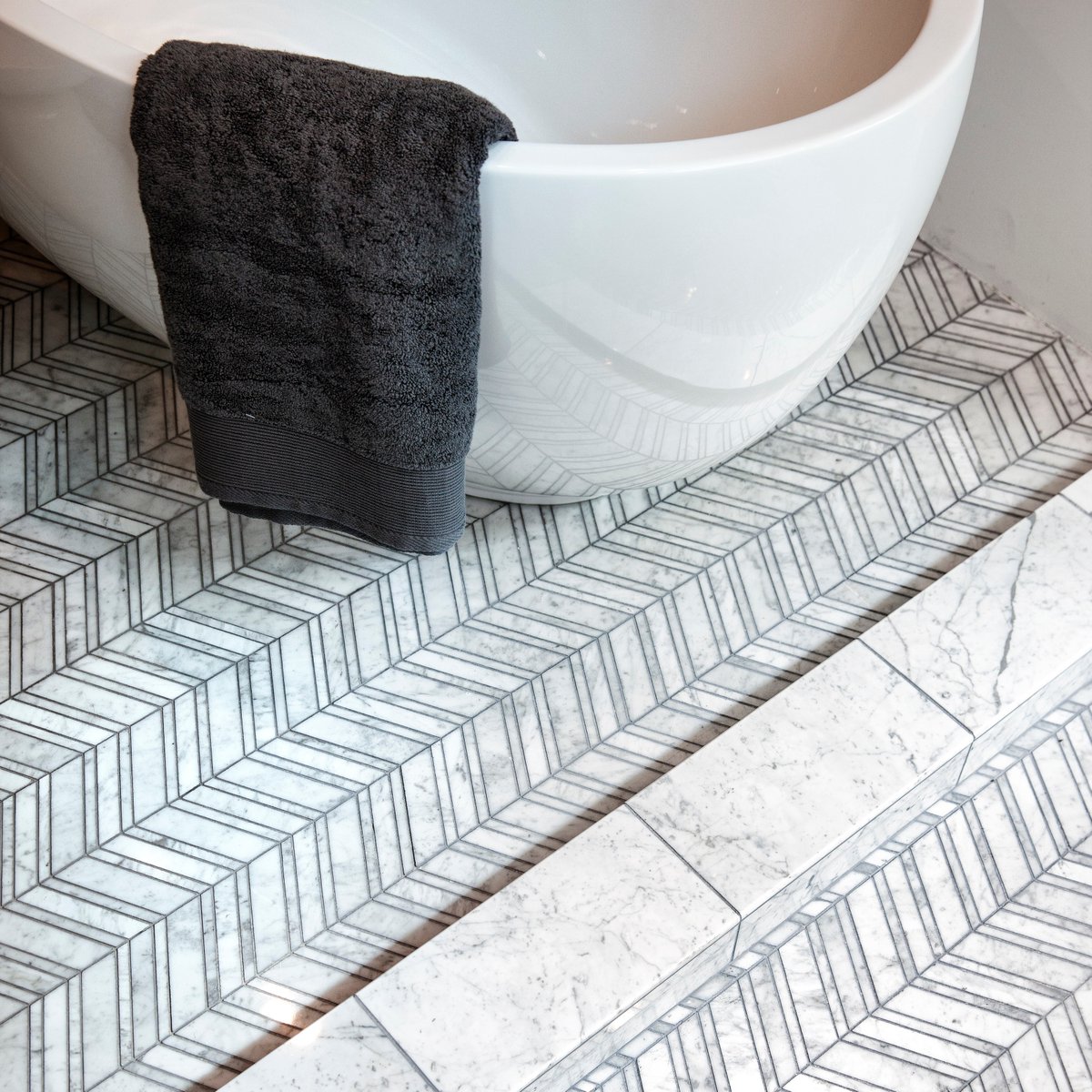 ArizonaTile's tweet photo. Get creative with Chevron's classic design to add a touch of elegance to any space. Available in six colors, it's stunning on backsplashes, floors, or as an accent piece.
Click here to learn more: https://t.co/x3wJf3bCLu
#chevrontile #arizonatile #marblebacksplash https://t.co/GigOyv9sul