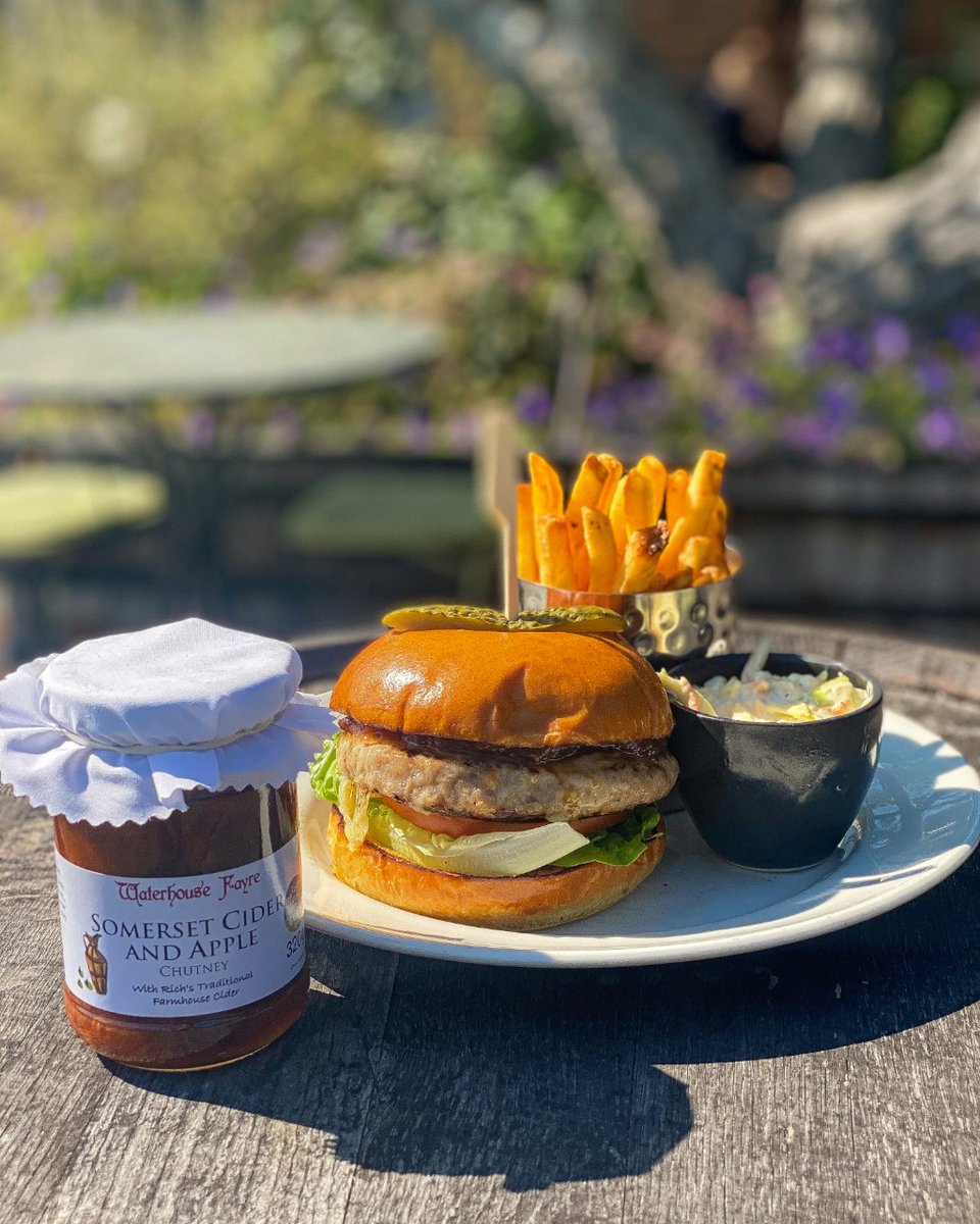 Who fancies a mid-week treat? 🙋

Our mouth watering pork &amp; apple burger is only £11.95! 

Head to our website or phone 01278794537 to book your table in the Cider Press Restaurant now! 

#porkandappleburger #richscider #midweektreat #theciderpressrestaurant