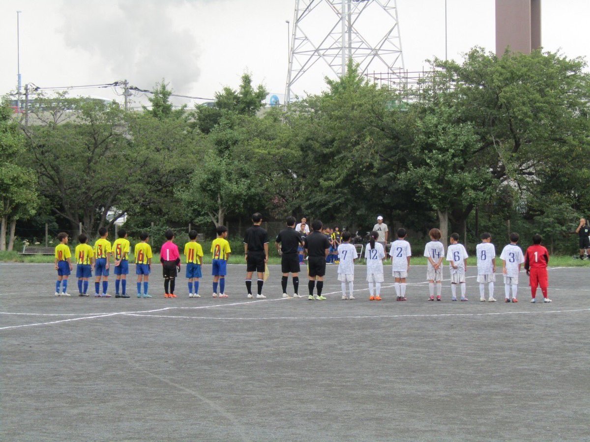 fctaka2023's tweet photo. 9/16 ハンガリー杯で東小倉SCさん、百合���SCさんと対戦いたしました❗️

なかなかシュートまで持っていけず敗戦…
ところどころ踏ん張れるような選手も増えてきましたが、まだまだ足りないところだらけ😓
6年生の公式戦も始まるので、切り替えて次に繋げよう❗️ https://t.co/JSZeQDzK5u