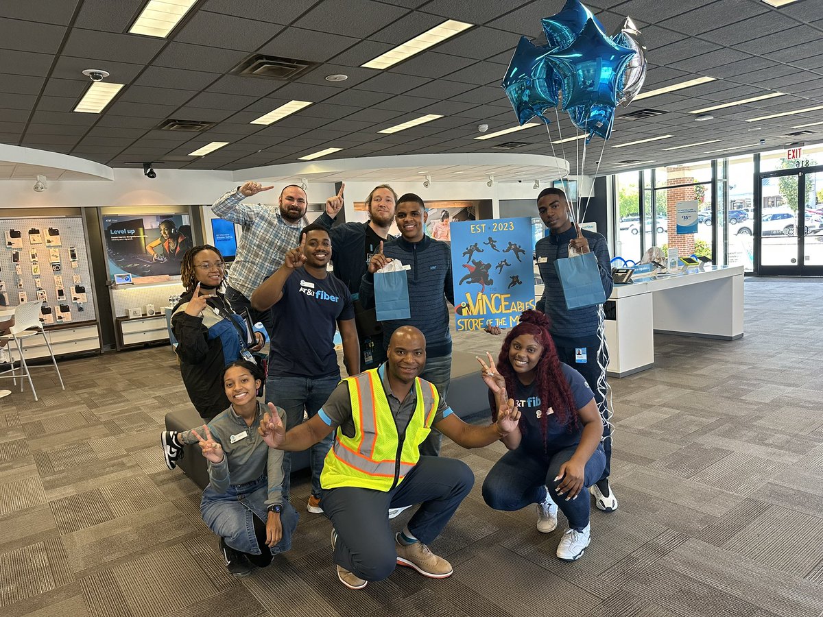 CoachMel__'s tweet photo. Team “GOATS” finished as the #1 Location in #inVINCEables for the month of August💪🏽🫣🎉 We were missing 5 reps &amp; 1 amazing leader from the picture but we couldn’t have achieved this without each of their contributions🫡🐐 I’m thankful for all you do!
 Team Goats for the Win!🐐💨 https://t.co/XzFt4CKHs0