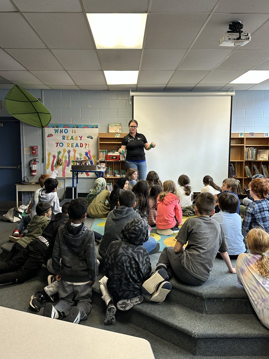 CNL_LNC's tweet photo. Yesterday, we met with grade 4, 5 and 6 classes from Bells Corner Public School in @ottawacity to learn about #NuclearEnergy for #ScienceLiteracyWeek. 

Want to join CNL’s #EducationOutreachProgram, email communications@cnl.ca.

@NSERC_CRSNG @AECL_EACL #nextgen @OCDSB #Scilit https://t.co/wSSoCPEwy9