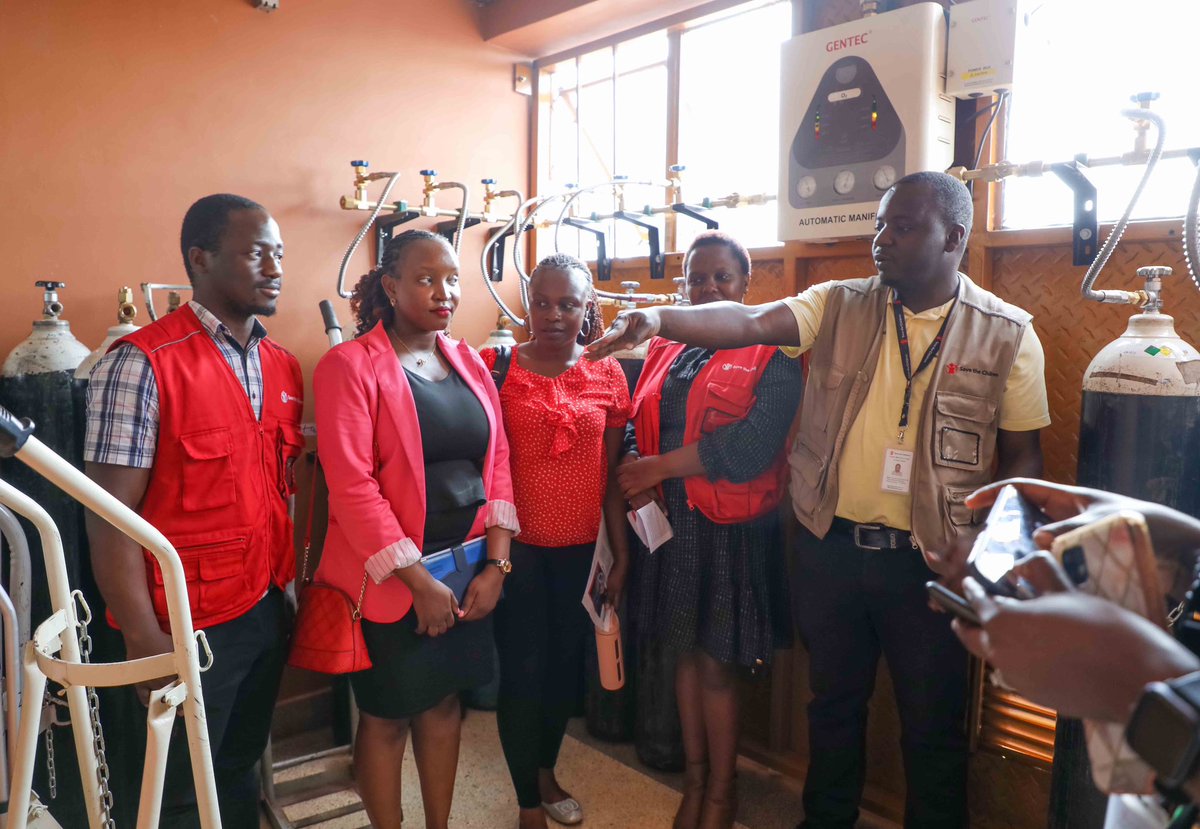 savechildrenug's tweet photo. Beyond this equipment, Save the Children has offered life-saving equipment to the facility, especially for newborn and maternal care including radiant warmers, phototherapy machines, pulse oximetry, incubators etc - Dorothy Kisaka @KCCAED https://t.co/6vdQneUfde