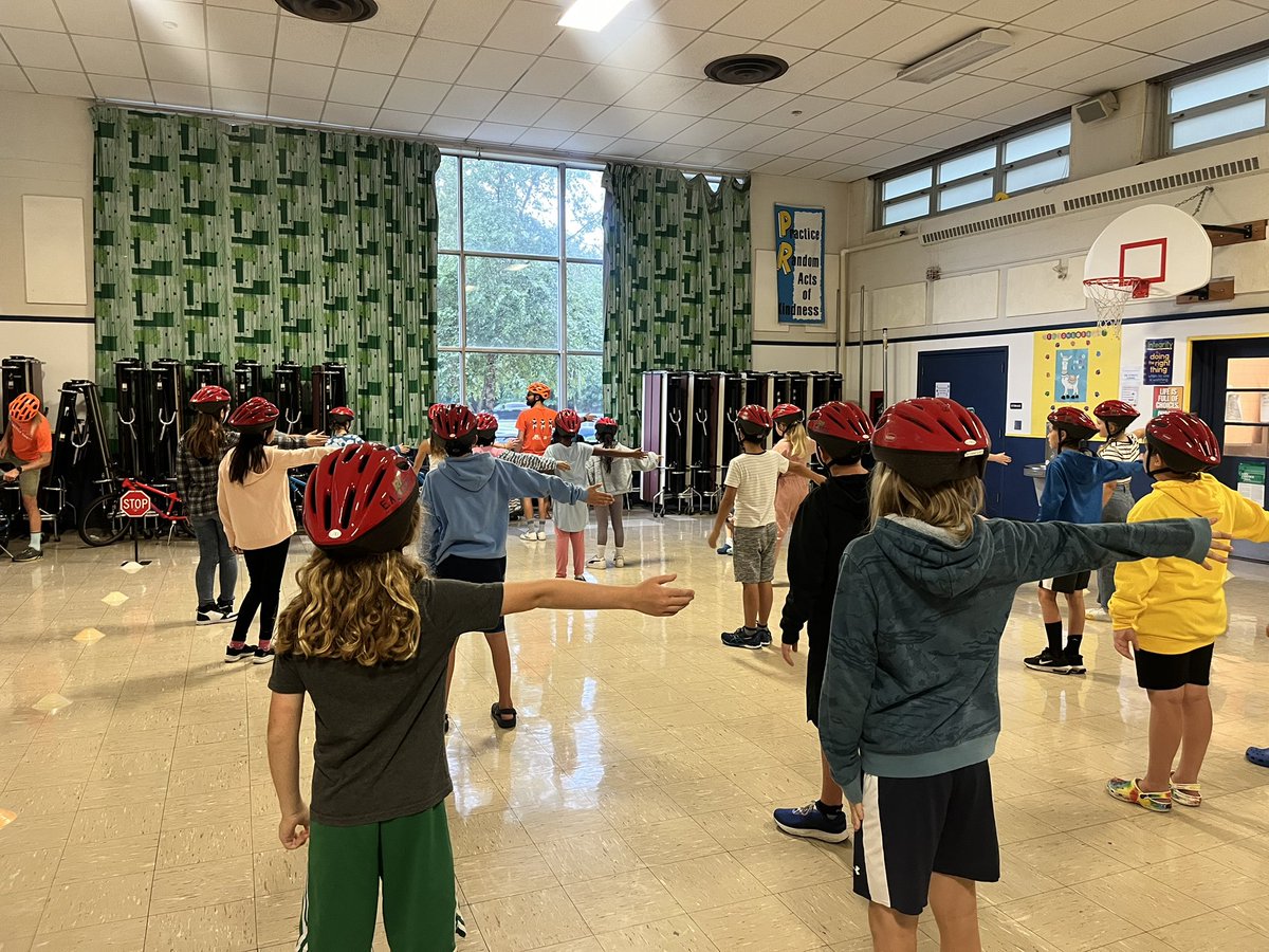 missfreemanHPE's tweet image. Lesson #3 @RIDOTNews bike program! 
Students learned bicycle hand signals &amp;amp; how to use them while riding.  🚴‍♂️
All studnts were able to participate using a bike that matched their learning needs. 
#bike #trike #handsignals
@Hampden_Meadows