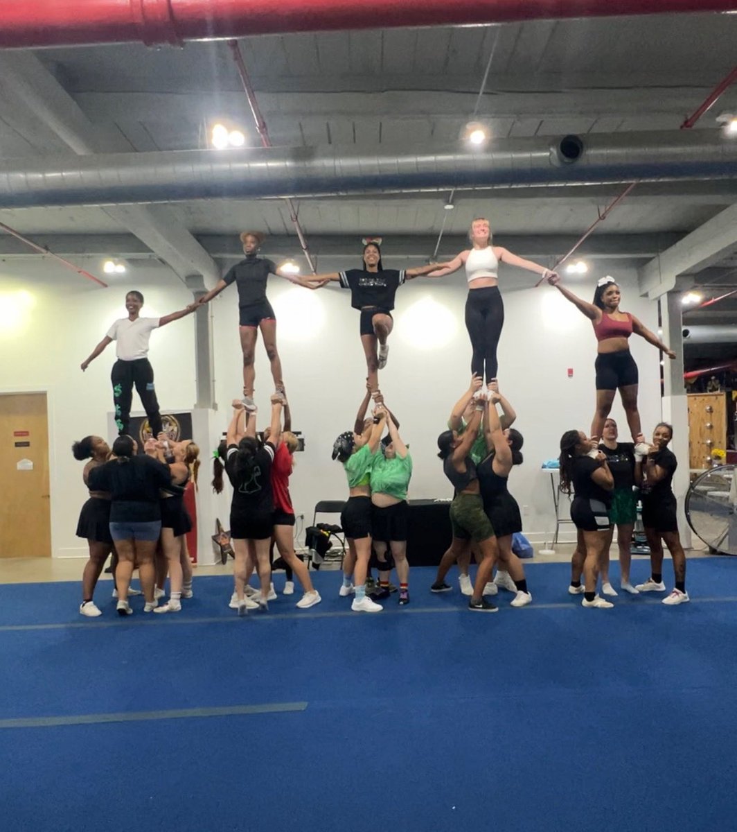 PhillyCheer's tweet photo. Recap on the second practice of the season! 🏳️‍🌈 https://t.co/WbHoVdJXiV