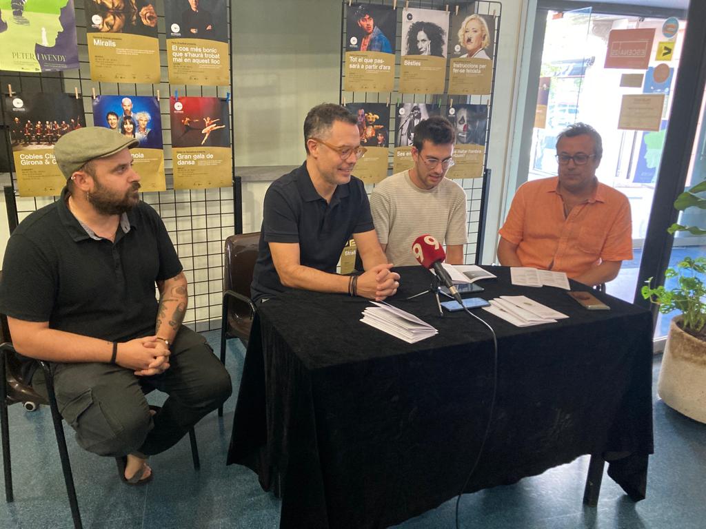 🎭 Ahir dimarts es va presentar la programació del <a href="/Teatrecirvianum/">Teatre Cirvianum</a> per als darrers mesos d’aquest any, formada per una quinzena d’espectacles. 

📆 S'inicia aquest cap de setmana amb la posada en escena de ‘Peter i Wendy’.

🔗 torello.cat/una-quinzena-d…