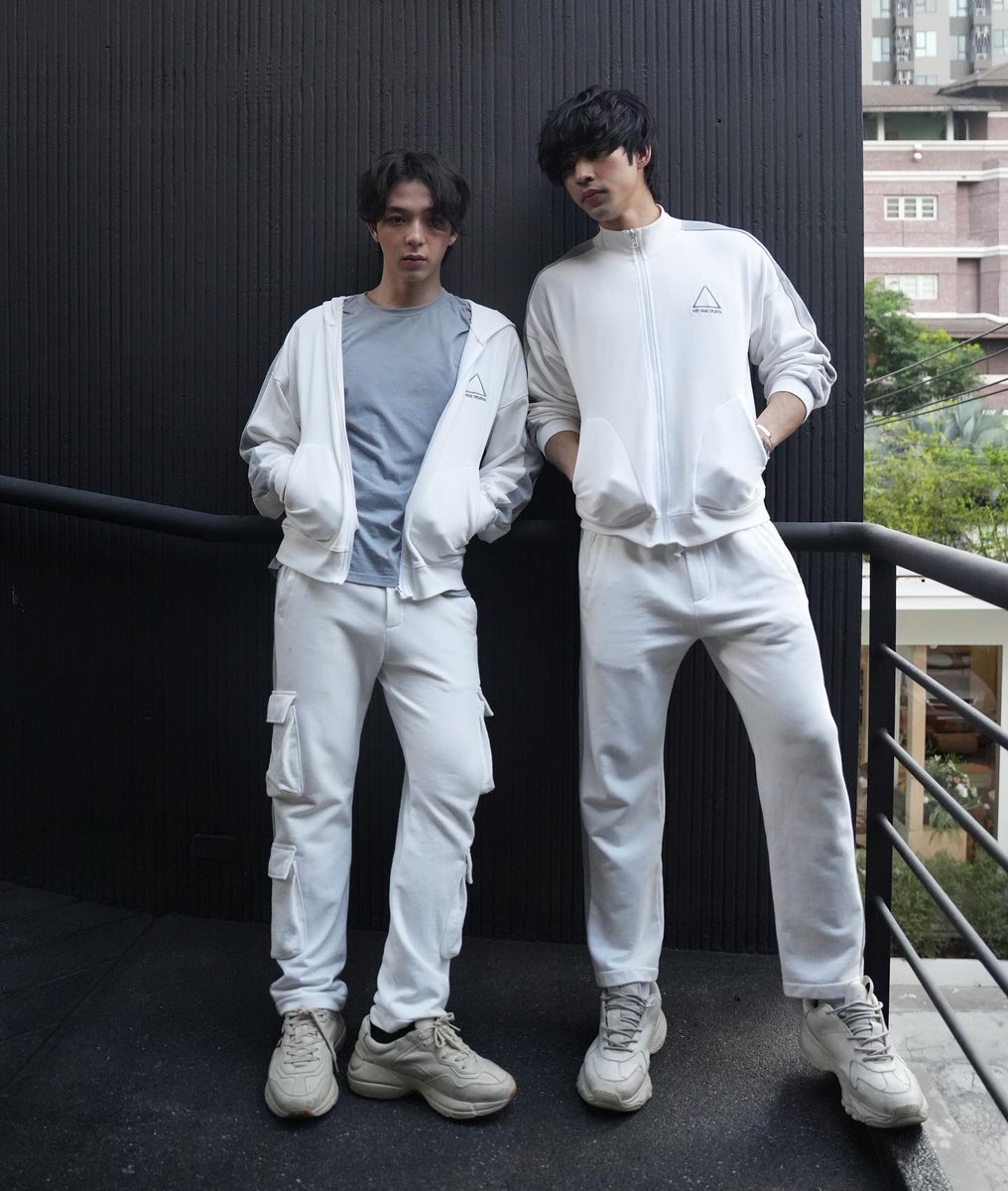📸 Dun's IG Update

It's always so good to see them together ☺️
#DeathisAllAround #อยากตายอย่าตาย #มรณาคาเฟ่
#ดุลบาส #DunBas #dunromch #บาสเด็กอ้วนที่แท้จริง