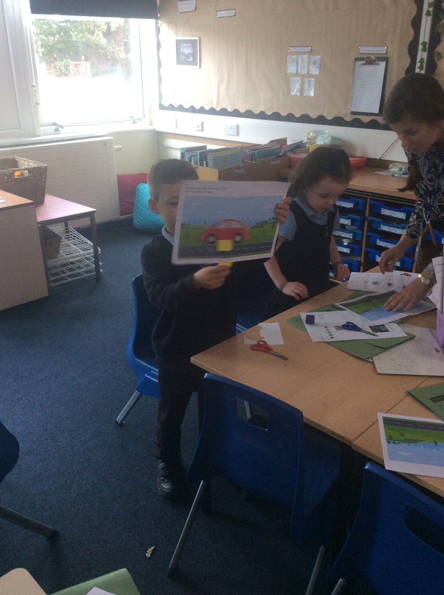 StJosephU's tweet photo. 1KW have been learning about sliders and levers. We made our own sliding picture. #SJUDT https://t.co/n0aD1ZayM9