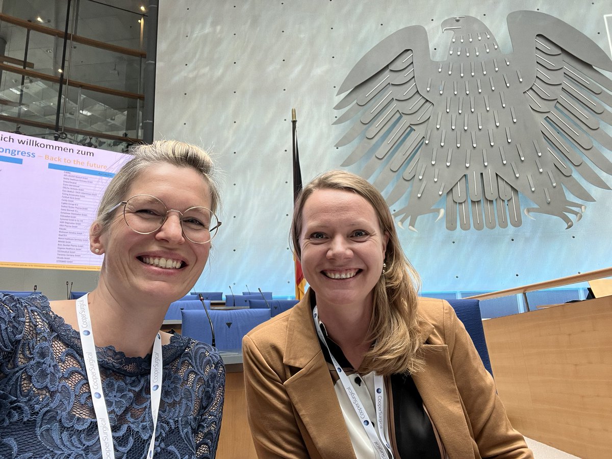 It was a lot of fun leading this years #young Andrology session at #DVR2023 together with my dear colleague @CorinnaFriedri2 with great female speakers Sofia Winge, Copenhagen and <a href="/AK_Dicke/">Ann-Kristin Dicke</a>. Thank you for this great session.