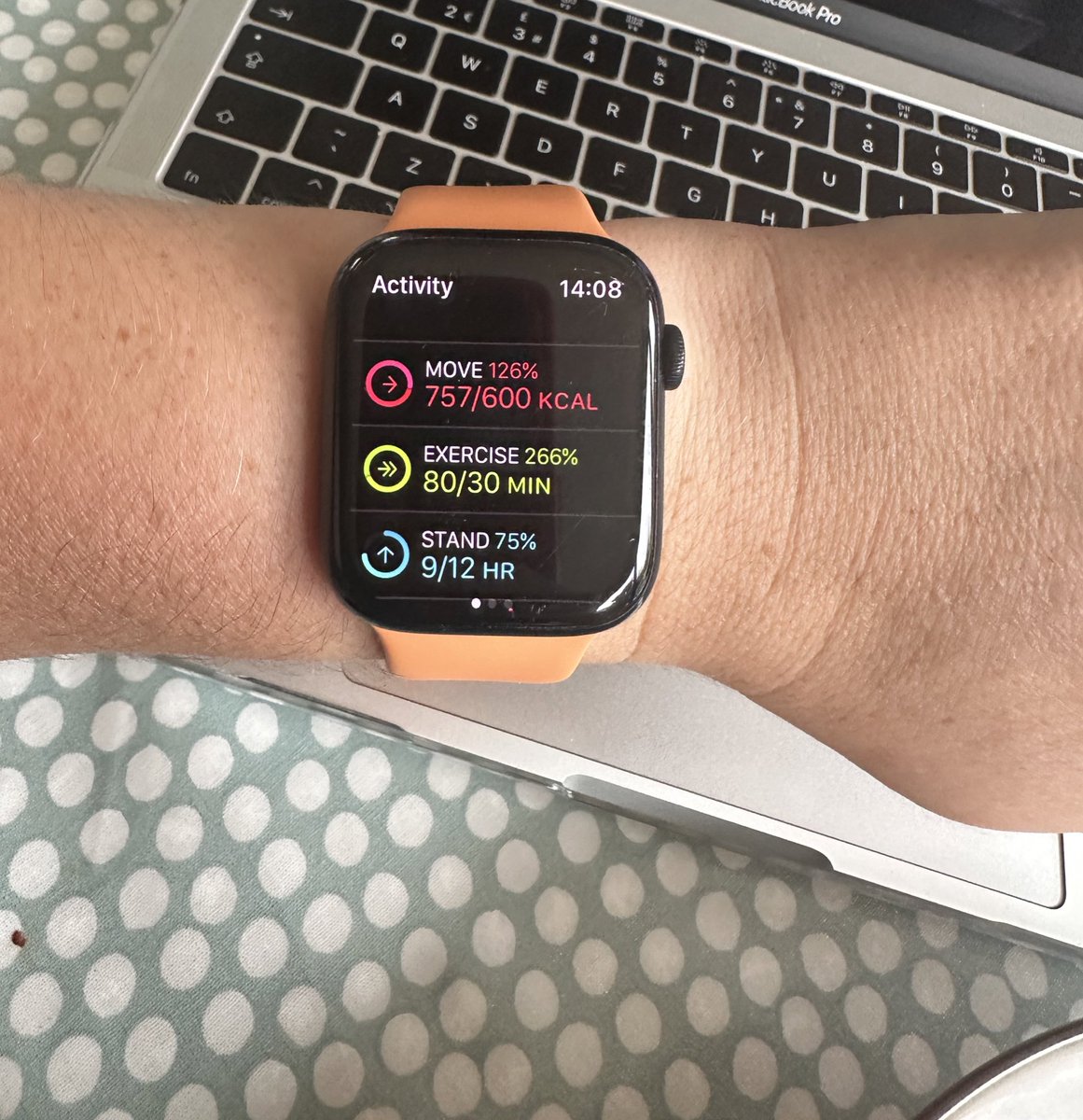 Happy #NationalFitnessDay 🥳💛steps and a HIIT workout to celebrate 💪🏼😃 <a href="/FitnessDayUK/">National Fitness Day</a>