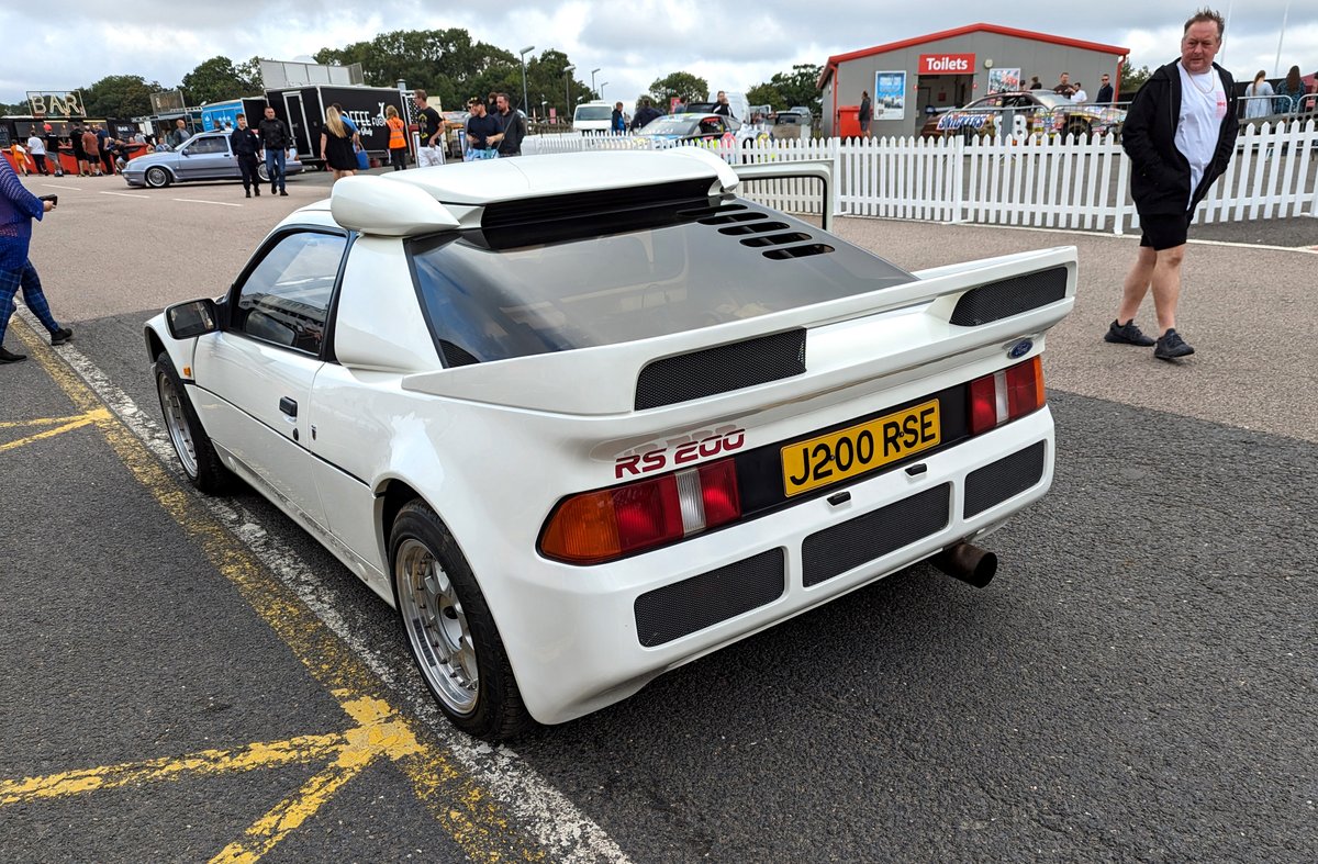 TOGTanner's tweet photo. Ok some seriously cool cars now, two genuine #Ford #RS200's the red one is one of 4 factory red ones produced 🤩#BrandsHatch #FordPowerLive #rallycar https://t.co/7nWtO6vtyd