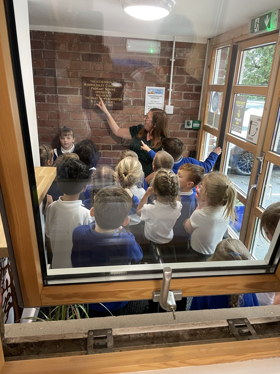 MrsGandMrsC's tweet photo. Lovely to listen to Mrs Hazeldine share information about the history of our school. #historydetectives π @TeamHazel2020 https://t.co/Y1A0XtC7ZI