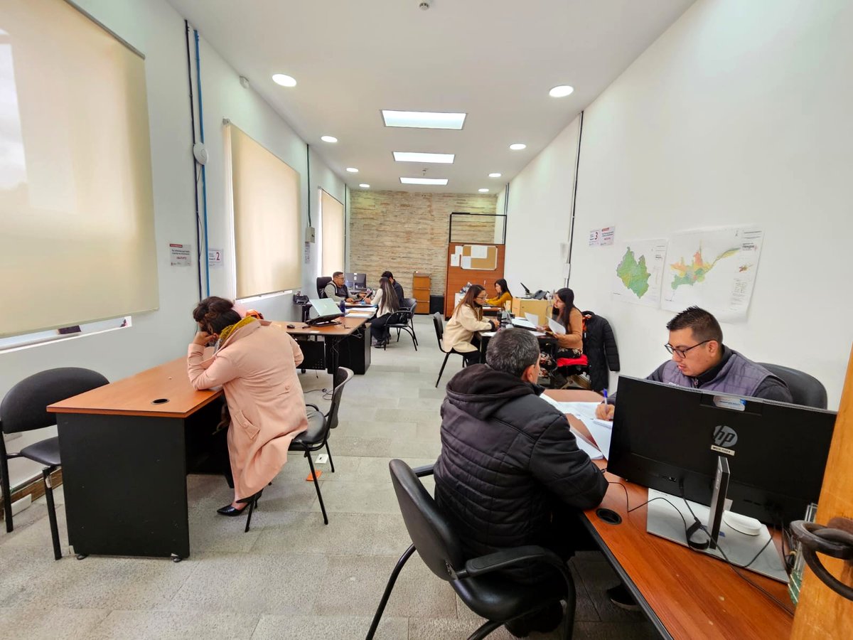 🔸Atención Ciudadana🔸❤️💛 #Propuesta 7️⃣0️⃣

👍Nuestro compromiso es con los cuencanos y cuencanas. 👪👭👷

En la #DGR atendemos todos los días y de manera directa #ANuestraGente para solventar dudas y asesorar de manera técnica y oportuna.

Le esperamos, parque de La Libertad.