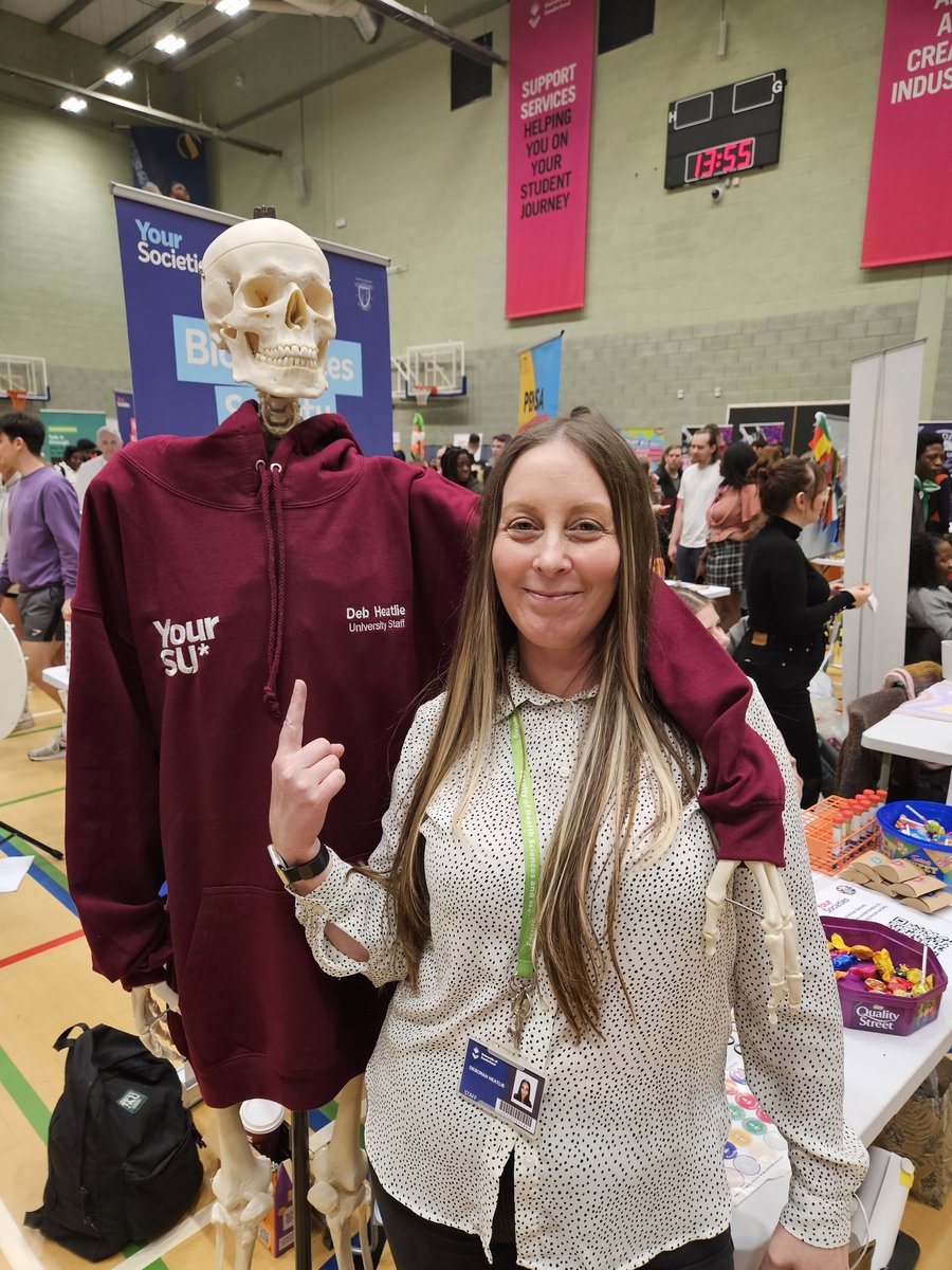 SununiBio's tweet photo. Very busy at the Biosociety stand at todays freshers event. To join visit https://t.co/1seZZOQAYr https://t.co/fzqb6z0wds