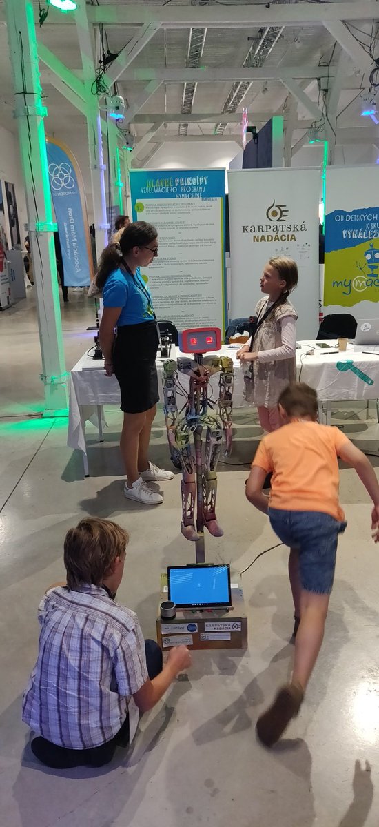 AndrewARay's tweet photo. #SlovakiaTech - of interest even to my 10 & 12yo. And they weren't the only kids, few others I saw. https://t.co/BanxspA7x4