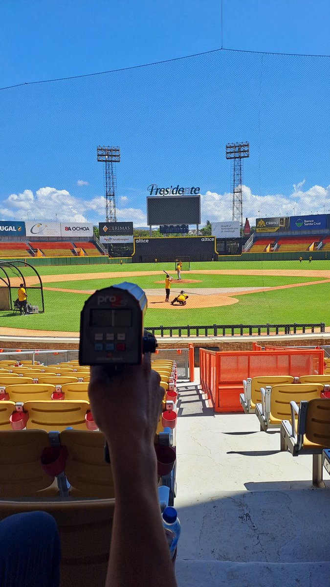 AguilaPica's tweet photo. Ya estamos en pelota, el inicio del torneo #Lidom al doblar de la esquina y las @aguilascibaenas se prepara #RumboALa🏆2️⃣3️⃣ 🦅⚾💛🇩🇴 https://t.co/nitS6RssyN