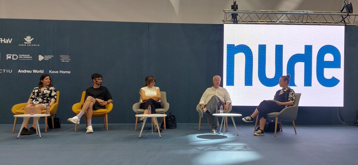 Interiores Minimal (@interior_es) on Twitter photo Presentación de la #exposición "Escenarios de un futuro cercano", moderada por su comisaria <a href="/tachymora/">Tachy Mora</a>, con Alejandra Gandía Blasco (<a href="/gandiablasco/">Gandia Blasco Group</a>), Jordi Iranzo (Clap Studio), Ester Pujol (<a href="/nahtrangdesign/">nahtrang</a>) y Gabriel Moragas (Mobles 114). Reflexión sobre las formas de habitar. Presentación de la #exposición "Escenarios de un futuro cercano", moderada por su comisaria <a href="/tachymora/">Tachy Mora</a>, con Alejandra Gandía Blasco (<a href="/gandiablasco/">Gandia Blasco Group</a>), Jordi Iranzo (Clap Studio), Ester Pujol (<a href="/nahtrangdesign/">nahtrang</a>) y Gabriel Moragas (Mobles 114). Reflexión sobre las formas de habitar.