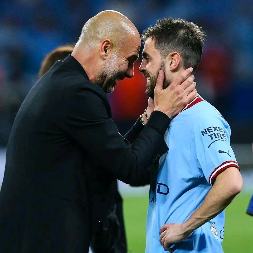 🎙️ | Kyle Walker: “Bernardo Silva has such a good relationship with the manager that when we want days off we ask him to go and speak to Pep. » 🤣