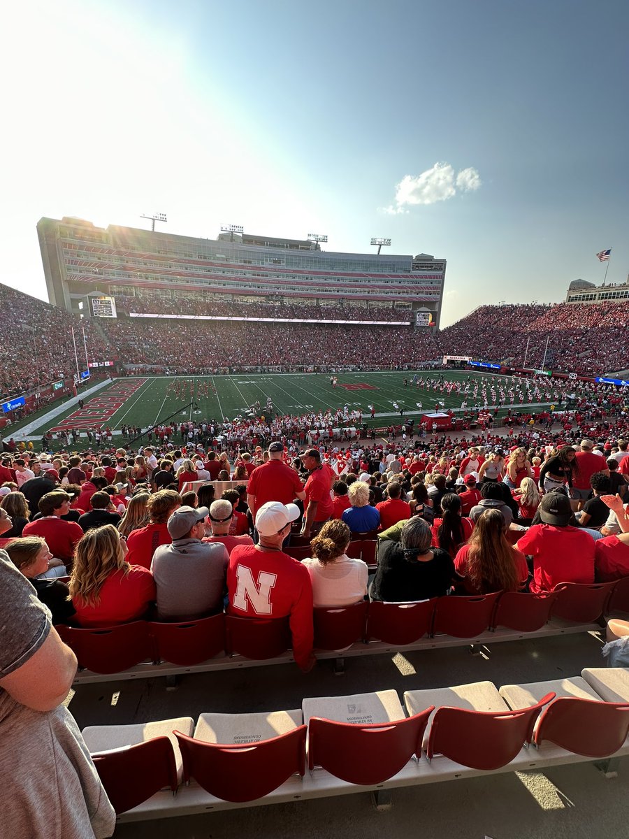 Ellie_Thomas110's tweet photo. Had a great visit on Saturday at UNL! Thank you to everyone on the @HuskerTFXC staff for having me! https://t.co/5qr4GjoAaR
