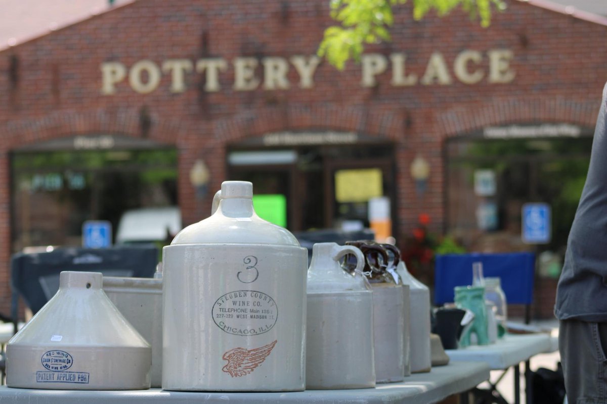 RedWingVCB's tweet image. 🍂Book your stay for Friday September 29th-Sunday October 1st to enjoy the Fall Antique Festival hosted by the Pottery Museum of Red Wing🍁

More info ➡ redwing.org/event/fall-ant…

#onlyinmn #exploreminnesota #visitredwing #antiques #stoneware #artpottery #dinnerware