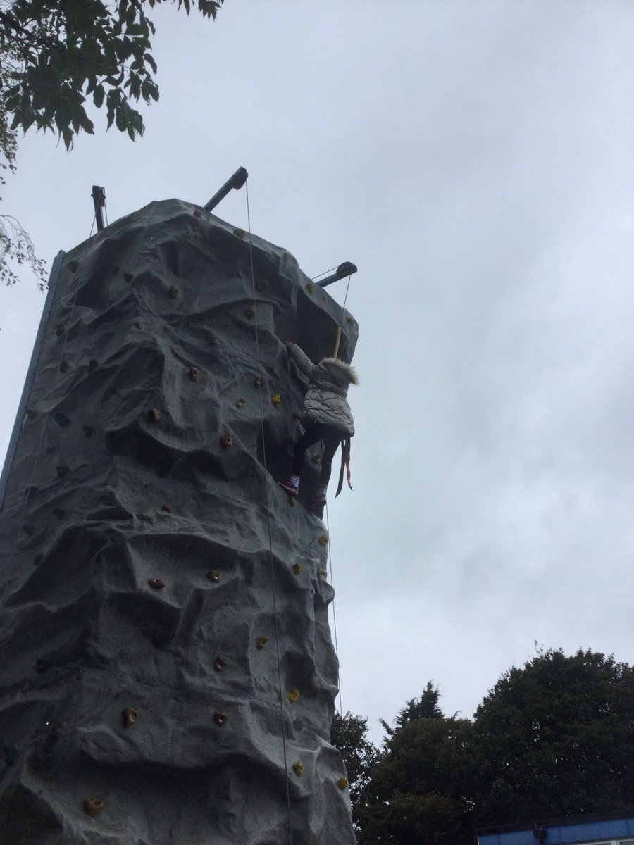 CCCRPrimary's tweet image. Year 3 have absolutely smashed rock climbing- these managed to get to the top!! Amazing persistence-even in the rain! #challengeweek 3/ 3