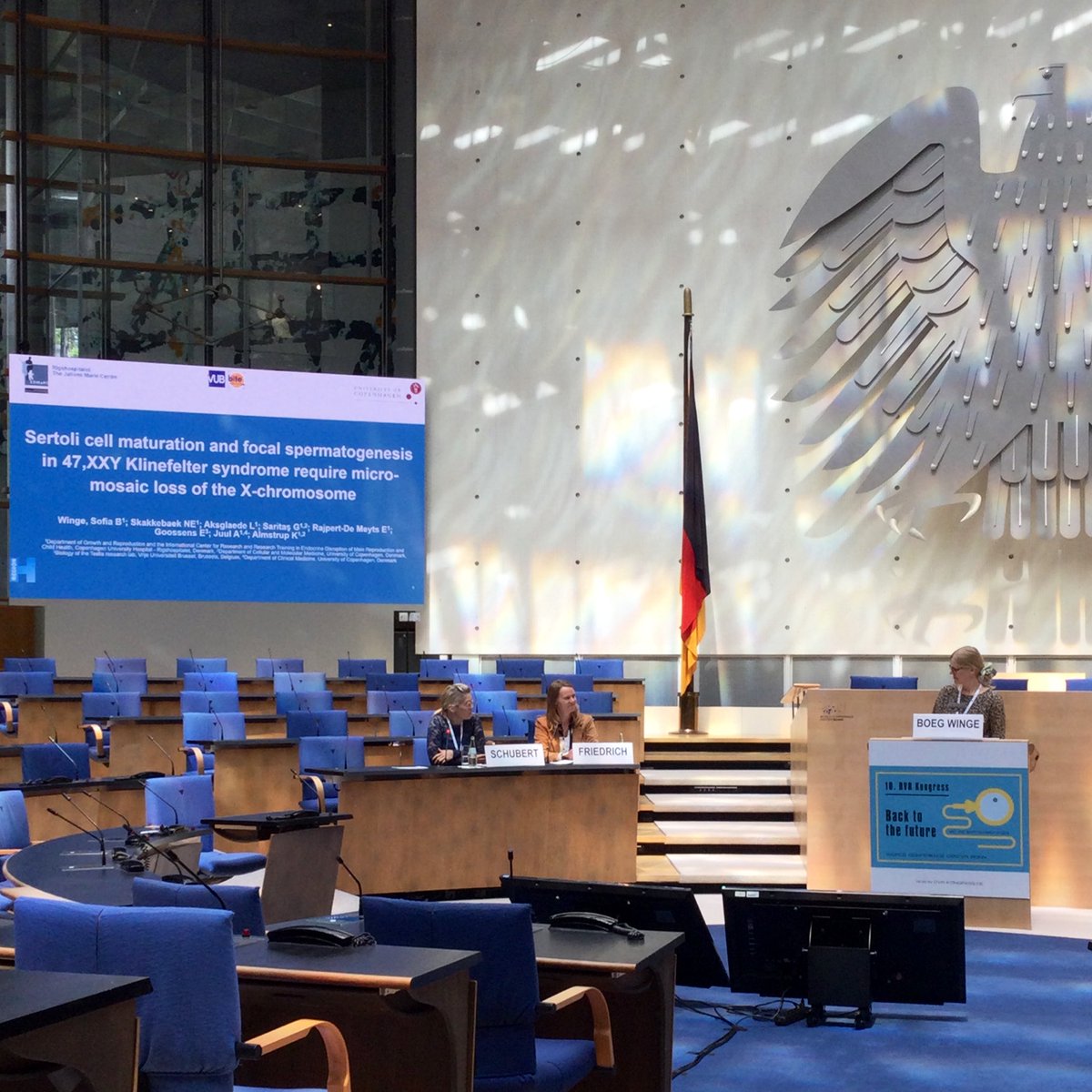 DGAndrologie's tweet photo. Der #Andrologie #Nachwuchs in der #DGA #DVR2023 Session überzeugt - mit herausragender Forschung zum #Klinefelter Syndrom &amp; der #Genetik hinter AZFa-Deletionen.

Organisiert wurde die Session übrigens von der letztjährigen DGA-Forschungspreisträgerin @MariaSchub_MaS.👩🏼‍🔬 https://t.co/jOLtmgqtLm